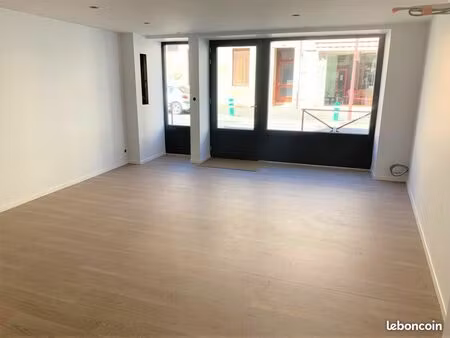 local pro entièrement rénové (location possibilité vente)