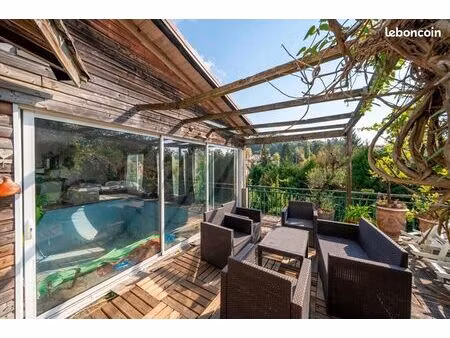 maison 7 pièces 206 m²