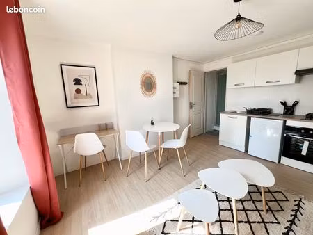 immeuble avec 7 studios meublés  rénovés intégralement en 2024