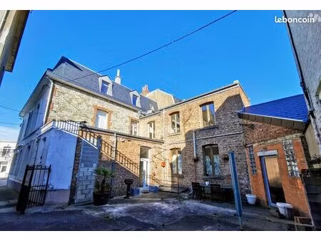 immeuble 120 m² givet