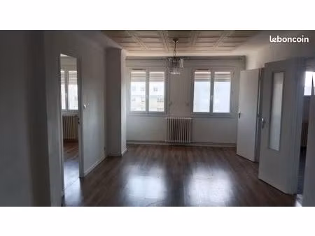 t4 lumineux 83 m² – petit prix – travaux à prévoir – idéal investisseur / petit budget