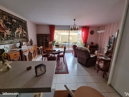 appartement 3 pièces 65 m²