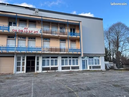 immeuble de 400 mètres carrés