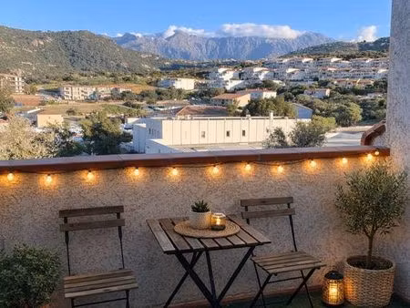 studio lumineux avec balcon et parking centre ville à l’île-rousse