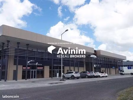 bureaux 65 m² baie-mahault