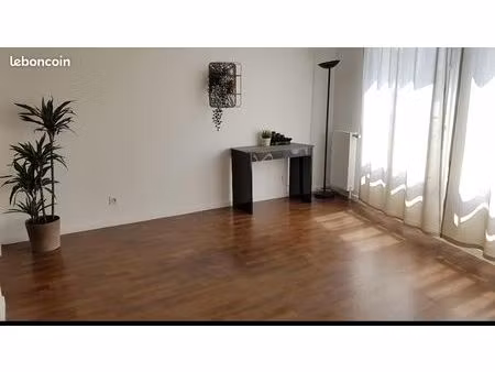 à louer – local professionnel 27 m² – parfait état pmr bbc