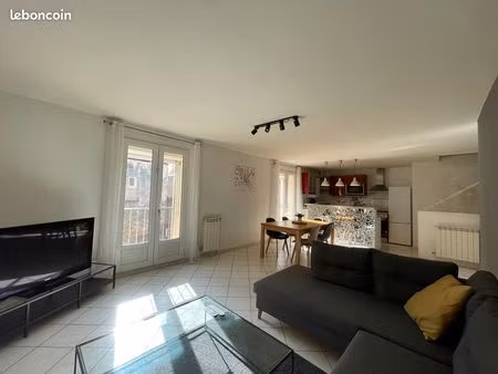 duplex lumineux esprit maison – 81 m² utiles – calme absolu – parking intérieur