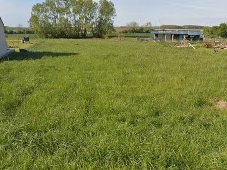 vends terrain à bâtir