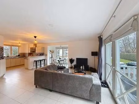 spa (tennis) : appartement 2 chambres + garage