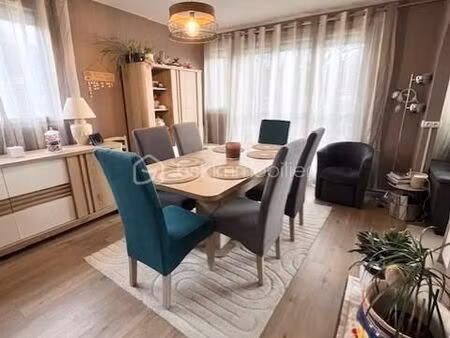 appartement 5 pièces 82 m²