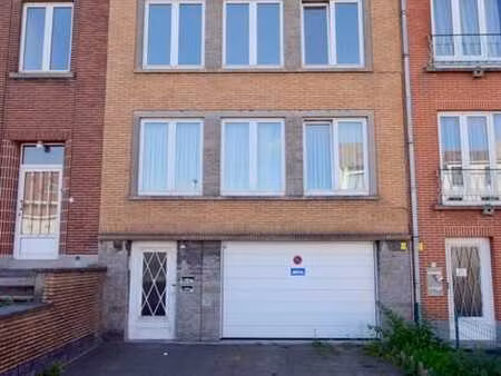 appart. 2ch +/-70m² - parfait etat - pas de charges communes