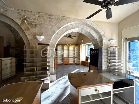 local commercial 145 m²