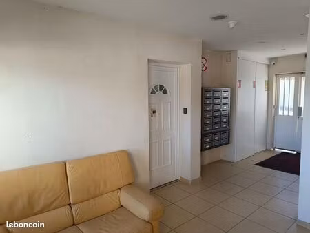 bureaux 75 m²