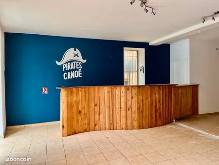 local commercial a louer - centre de vallon-pont-d'arc