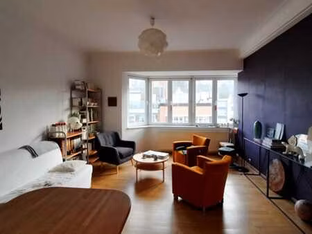 lumineux appartement 1 chambre avec terrasse.