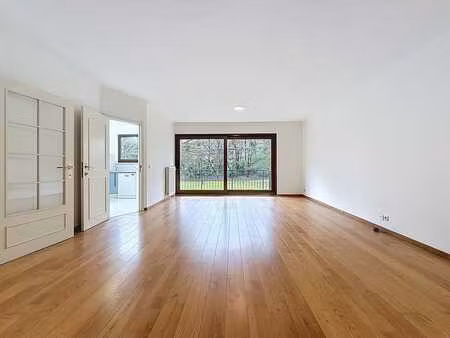 appartement totalement rénové  3 ch.  terrasse sud  garage