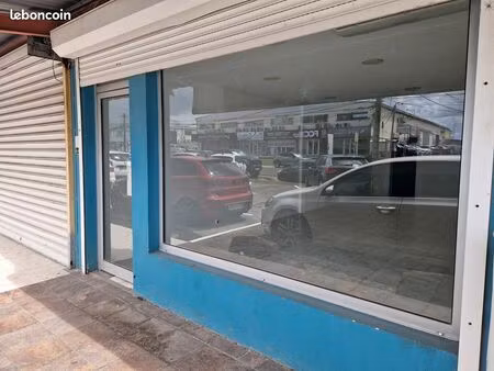 local commercial 71 m² baie-mahault