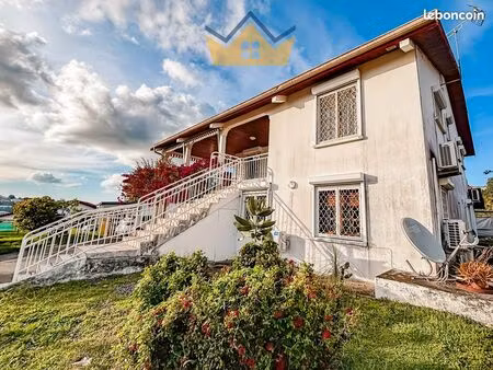 propriété 8 pièces 194 m²