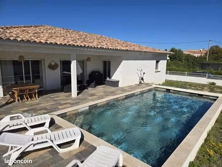 villa avec piscine