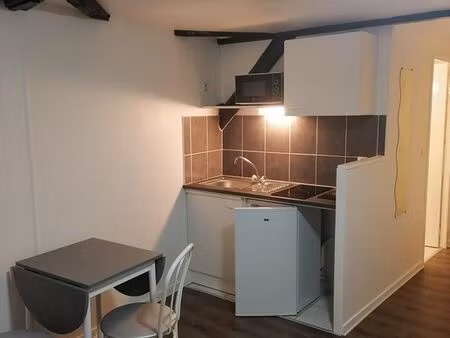 studio centre ville de bourges  idéal pour un stagiaire