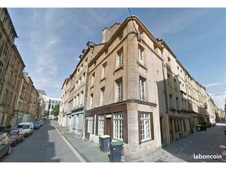 immeuble 370 m² sedan