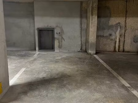 vend place de parking