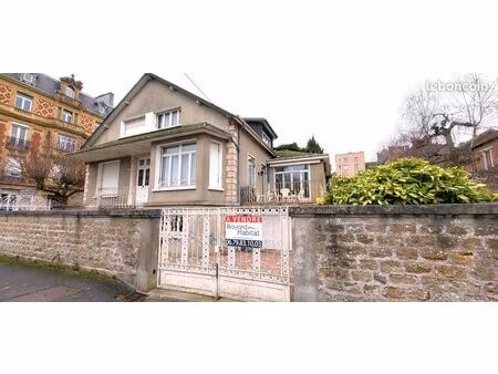 propriété 10 pièces 250 m²