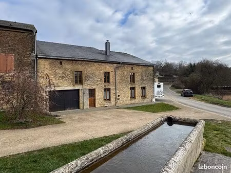 maison 9 pièces 272 m²