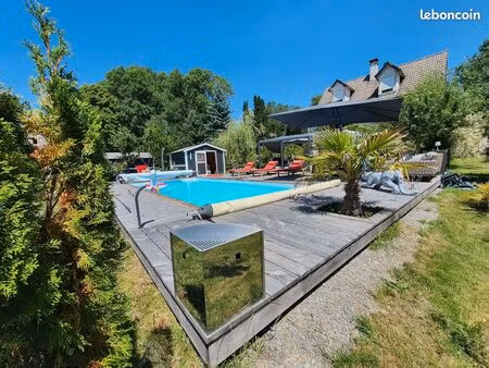 a vendre maison avec piscine chauffée