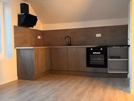 appartement t2 équipé  bien isolé  avec clim