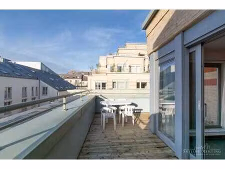 lumineux - app. 2ch. avec splendide terrasse (quartier eu)