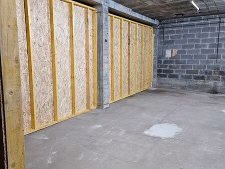 box de stockage  hangar  entrepôt