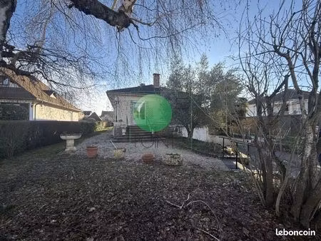 maison 6 pièces 127 m²