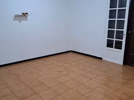 maison f4 secteur ravine des cabris ■le f4 comprend : 4 chambre  1 salle de bain  1 wc  sé