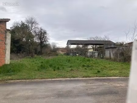 terrain constructible + maison à rénover