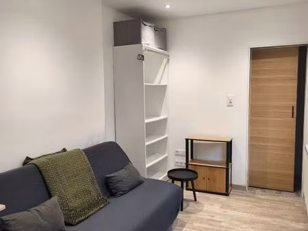 location studio meublé