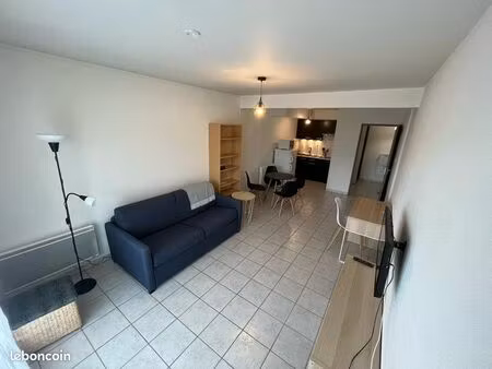 grand studio meublé et entièrement équipé  proche gare et centre ville