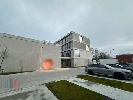 combinatie nieuwbouwkantoor en magazijn te koop in zwevegem