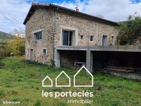 maison 5 pièces 200 m²