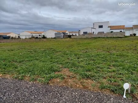 terrain 435 m² port des barques