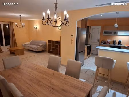 maison meublée 120 m² avec piscine chauffée – baugy (18800) – location mensuelle