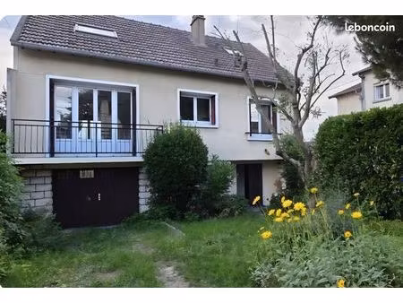 maison rénovée 135m2 (205m2 au sol)