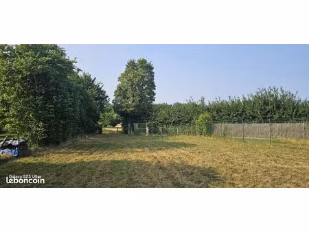 terrain 698 m² soyaux