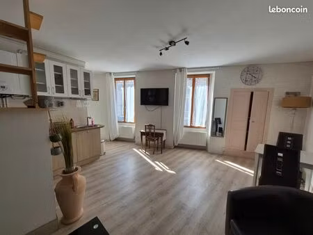 appartement exposé sud proche commodités & jardin