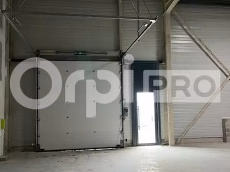 local d'activité 236 m²