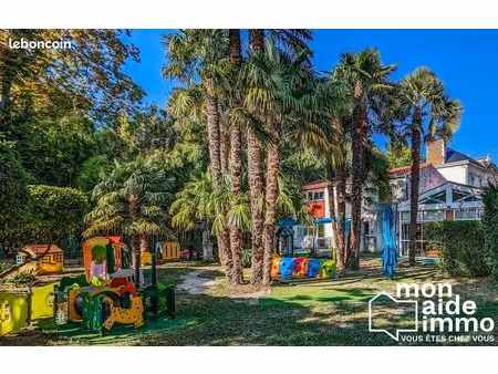 local 280 m² périgny