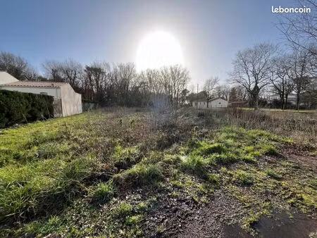 terrain 2 001 m² breuillet