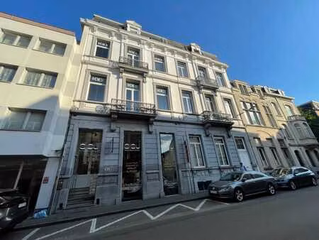 appartement dans hôtel de maitre renove