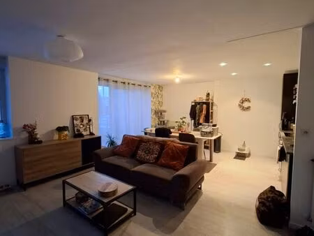 appartement 2 pièces avec jardin privatif – ascenseur – garage – morteau