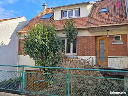 propriété 6 pièces 100 m²